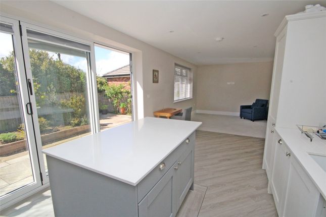 8A,, Solent Road, Christchurch photo 2