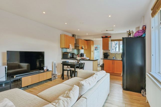 2-bed bungalow on 13, Lincoln Road, Dorset, £240,000