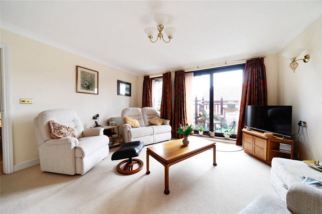 18 Ash Lodge,, Hartford Court, Hartley Wintney photo 3