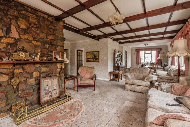 Oak Lodge, Castledon Road, Billericay photo 4