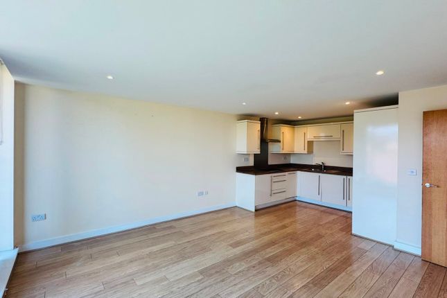 404, Basin Approach, London photo 2