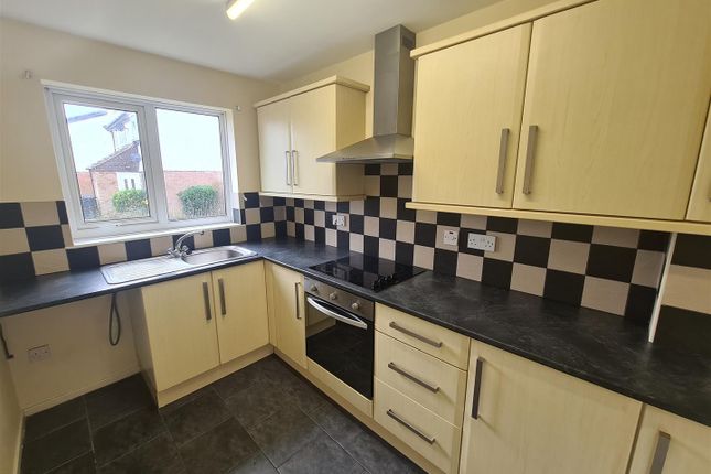 24, Burnham Meadow, Birmingham photo 3
