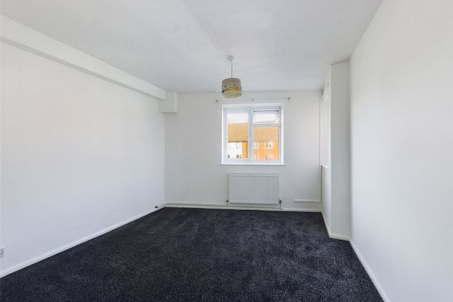 148 Avon Court,, Avon Road, Upminster photo 3