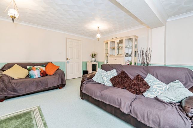 8, Puffin Close, Hampshire photo 4