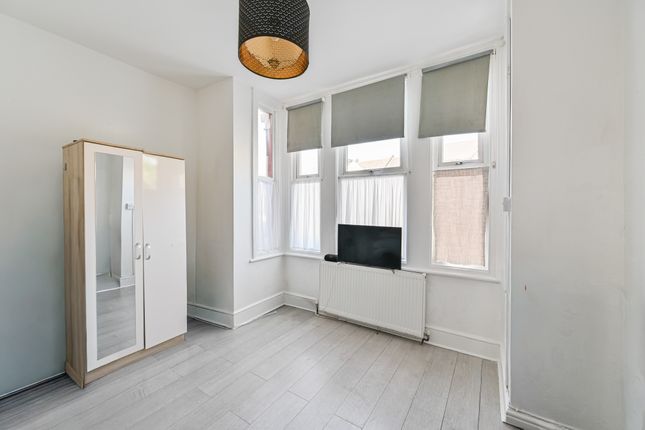 1, Flat 1, London photo 2