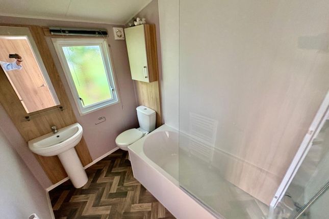 Orchard Views Holiday Park, Burmarsh Road, Romney Marsh photo 3