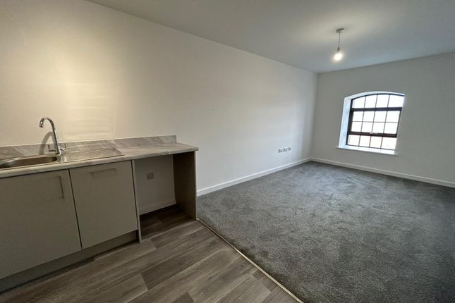Flat to rent in The Plough, Burton-On-Trent