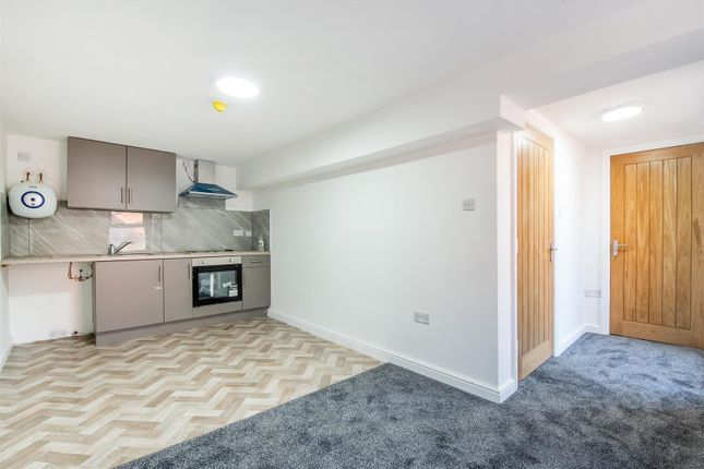 Flat 1, 2, Fleet Street, Preston photo 2