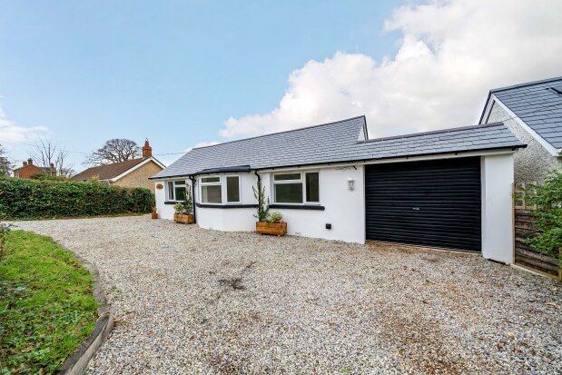 Thumbnail Detached bungalow to rent in Middle Road, Lymington