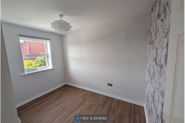 Lea Hall Drive, Chase Terrace, Burntwood photo 4