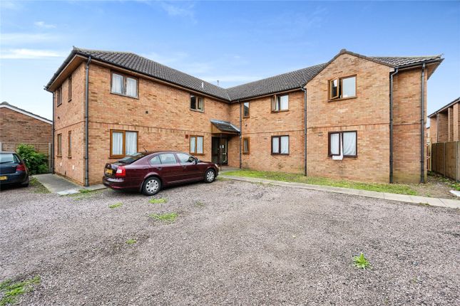 Thumbnail Flat for sale in Dover Crescent, Bedford, Bedfordshire