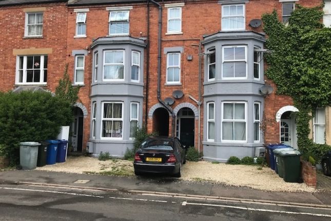 Room to rent in Bath Road, Banbury