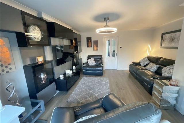 32, Mill Meadow Gardens Sothall, Sheffield photo 4