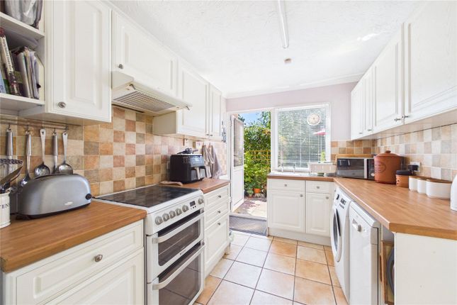 23, Tithebarn Grove, Reading photo 3