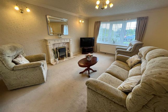 20, Brecon Crescent, Ashton-Under-Lyne photo 2