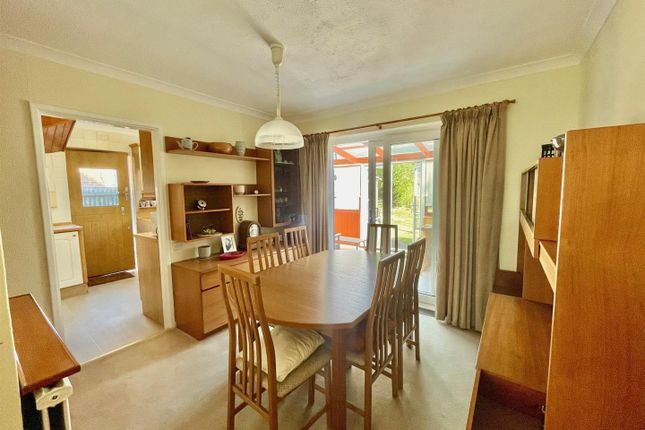 24, Skimpans Close, Welham Green North Mymms Hatfield photo 3