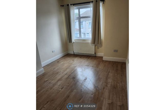 Danesbury Road Feltham, London photo 3
