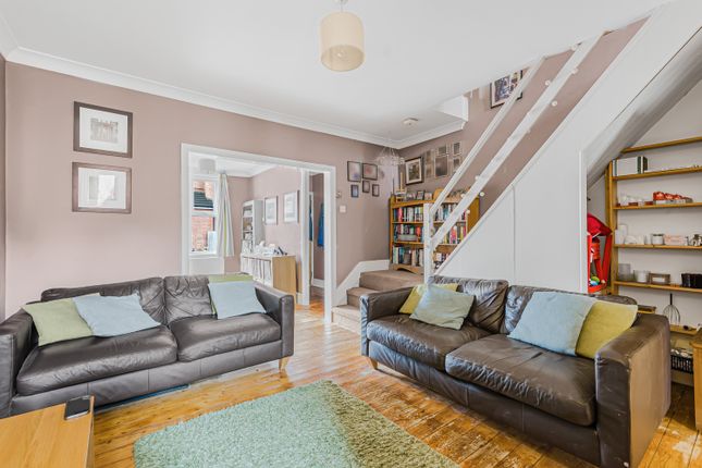 26, Folly Avenue, St. Albans photo 3