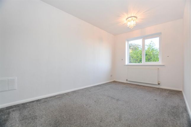 Flat for sale in The Fairways, Scunthorpe