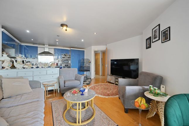 Flat 712, 100 Kingsway, London photo 4