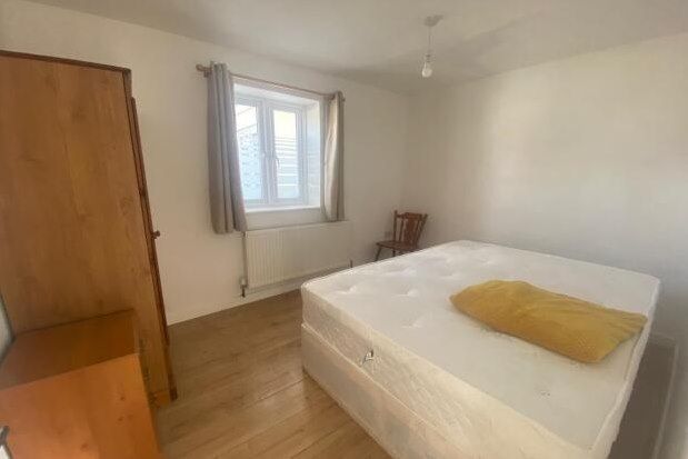 Flat to rent in Century House, Swindon