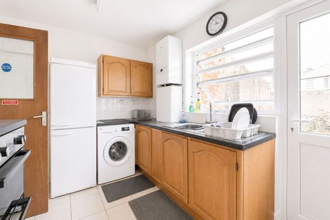 Room 7, 29, Freemantle Road, Gosport photo 5