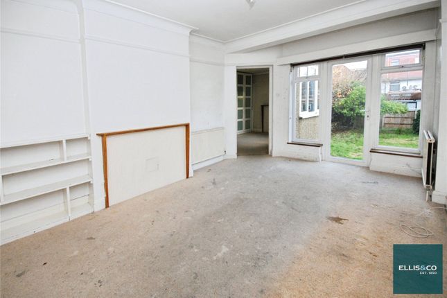 7, Elm Park Gardens, Hendon photo 2