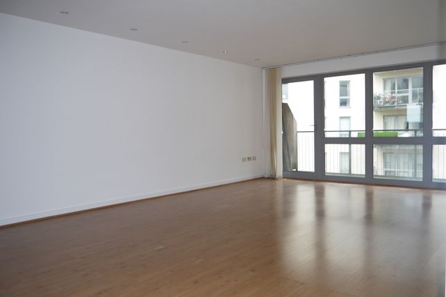 Flat 311, 417, Wick Lane, London photo 2