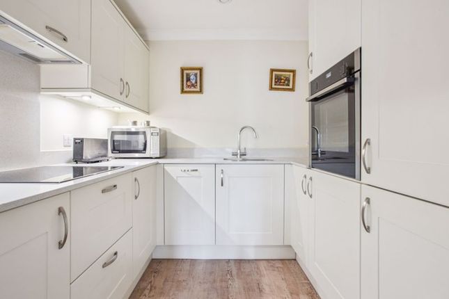 10 Renaissance, Wharf Lane, Bourne End photo 3