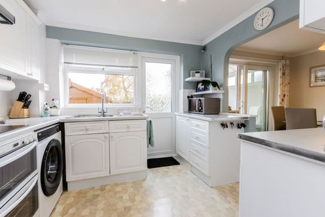 4, Oatfield Close, Cranbrook photo 4