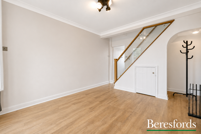 28, Albert Road, Essex photo 4