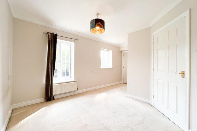 7, Ladymead Close, Northamptonshire photo 4