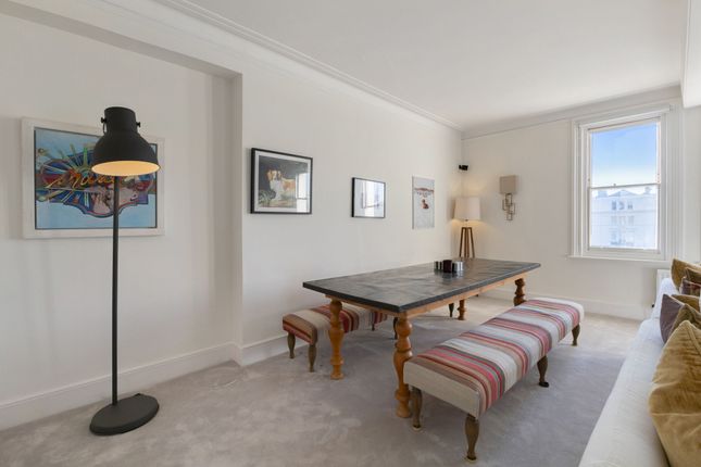 Flat 6, 2-3, Palmeira Square, Hove photo 4