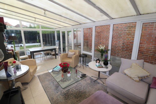 Maisonette to rent in Ingrave Road, Brentwood