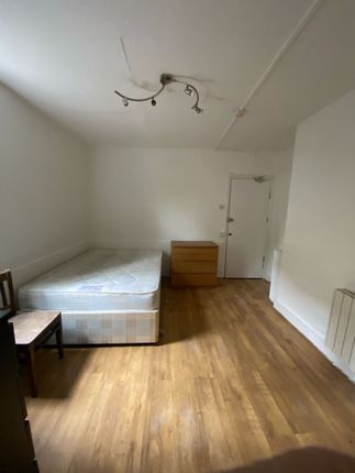 F-3, 54 Dyne Road , Dyne Road, London photo 2