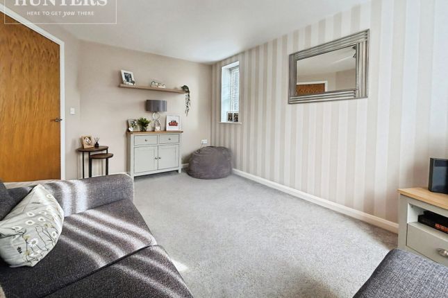 5, Hallcroft Gardens, Barnsley photo 3