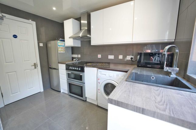 48, Willow Way, Hatfield photo 4