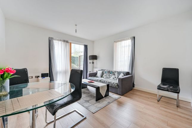 Sherrington Court, E16, Royal Docks photo 2