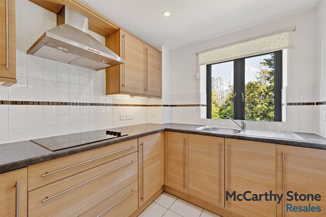 40 Mandeville Court, Darkes Lane, Potters Bar photo 3