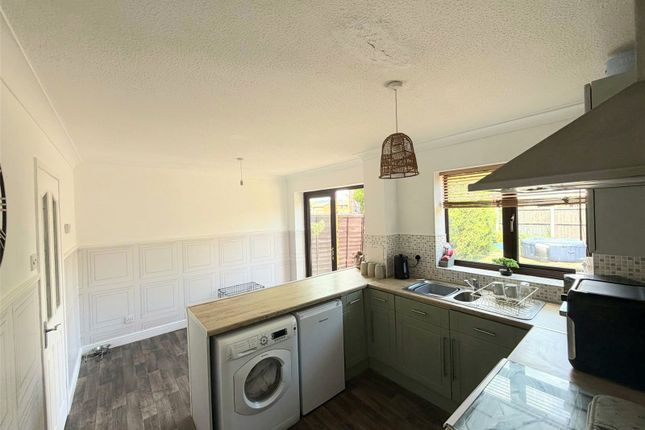7, Long Lane Drive, Telford photo 3