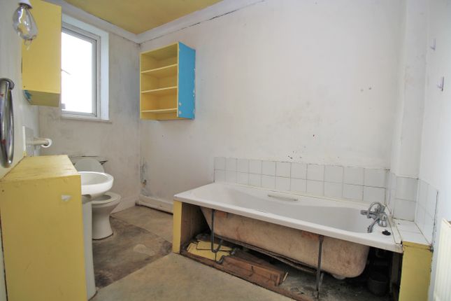 Flat for sale in Southover Street, Brighton