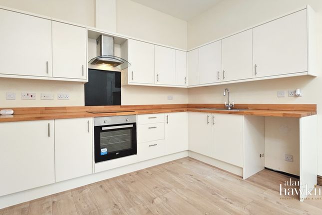 Flat 3, St. Margaret House, Church Street, Calne photo 2