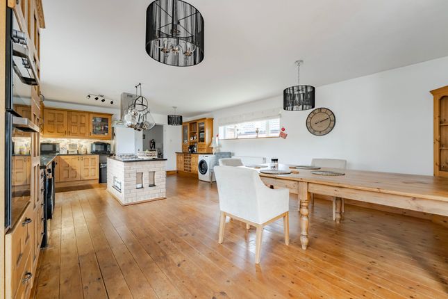 25 Bellrope Lane, Wymondham photo 3