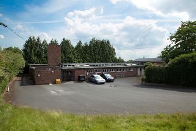 Commercial property for sale in 17 Sherwood Lane, Worcester