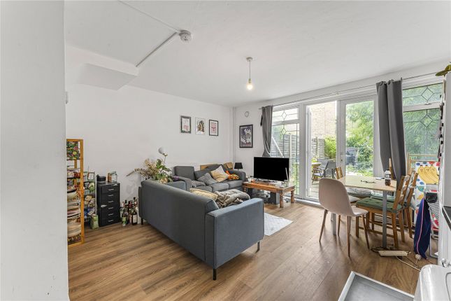 Flat 521, Fellows Court,, Weymouth Terrace, London photo 4