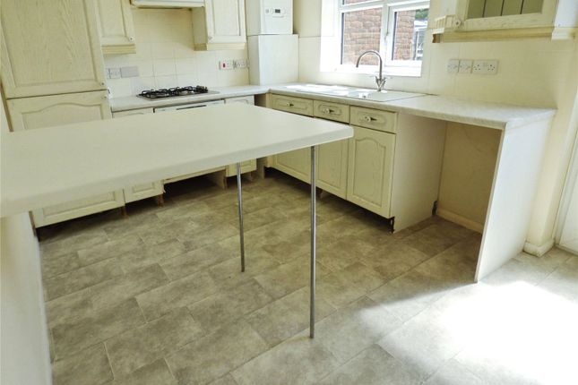 9, Leatherhead Gardens, Southampton photo 4