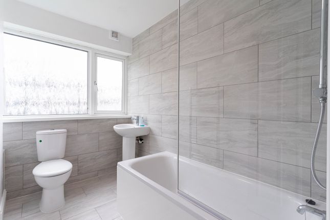 41, Belvoir Close, London photo 3