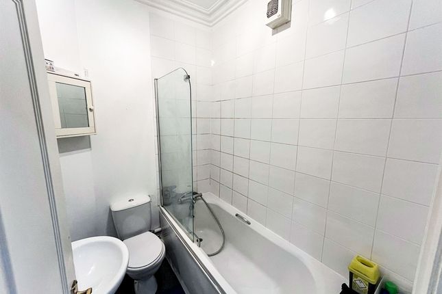 Flat for sale in Alma Road, Clifton, Bristol