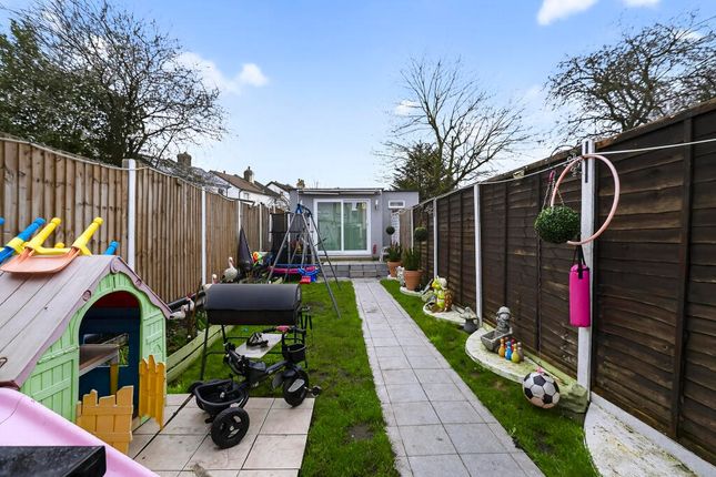 134, Clifton Road, London photo 3