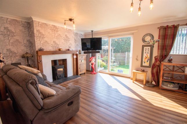 9, Woburn Close, Alfreton photo 2